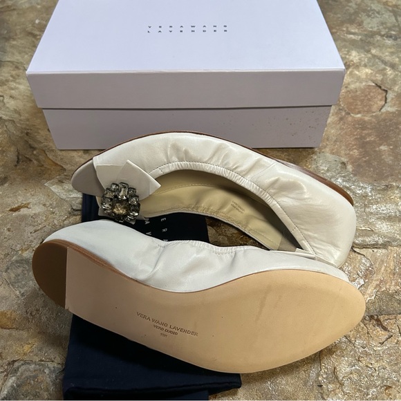 NIB Vera Wang leather peep toe ballet flats crystal embellishment 11 NEW HTF! - Picture 8 of 16